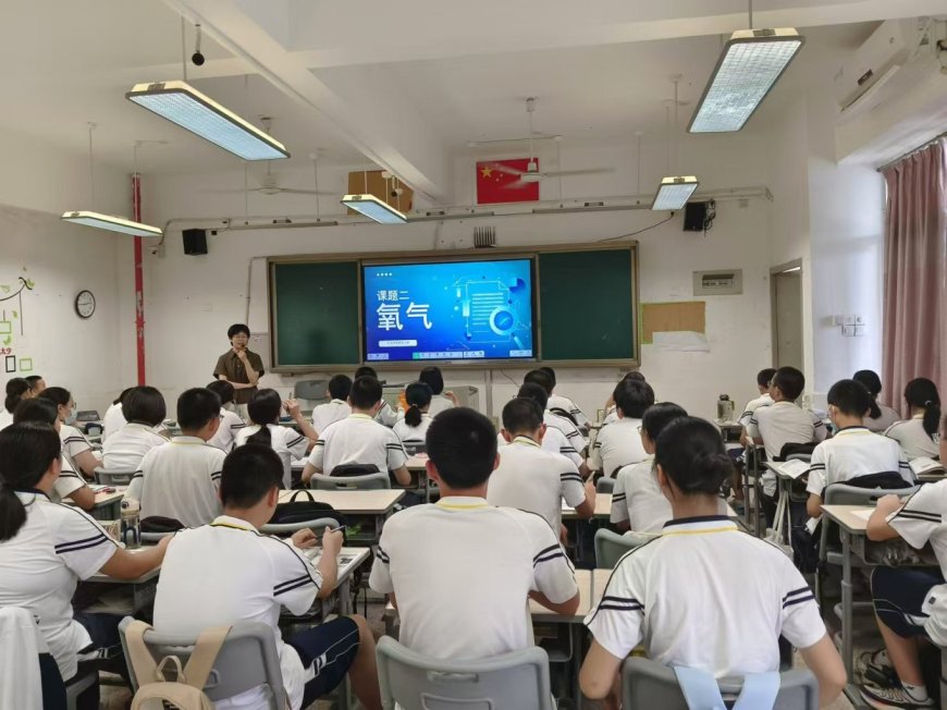 上课照片.jpg
