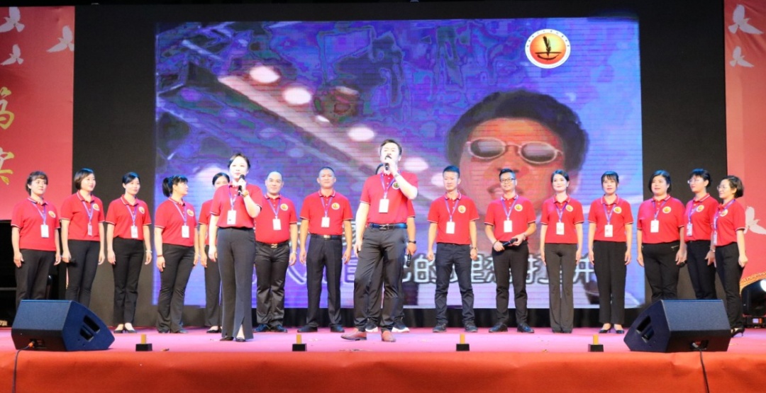 5、吉他弹唱.JPG