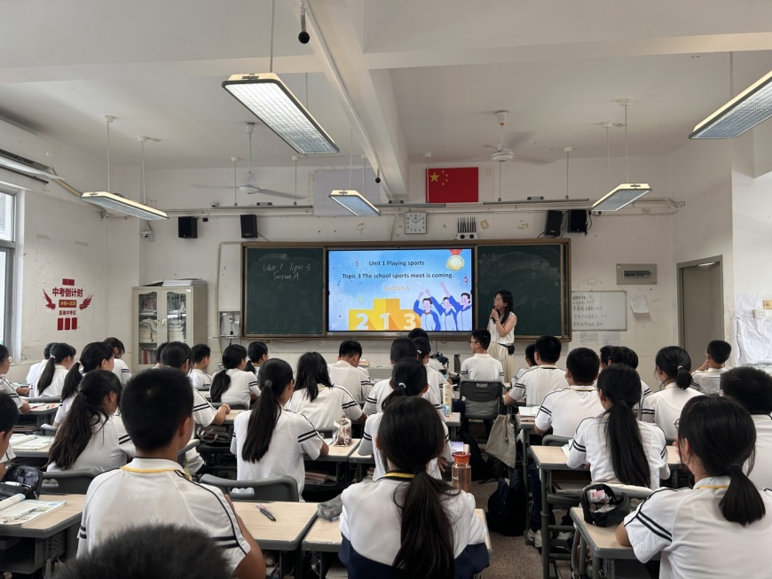 林毅婷老师上课照片.jpg